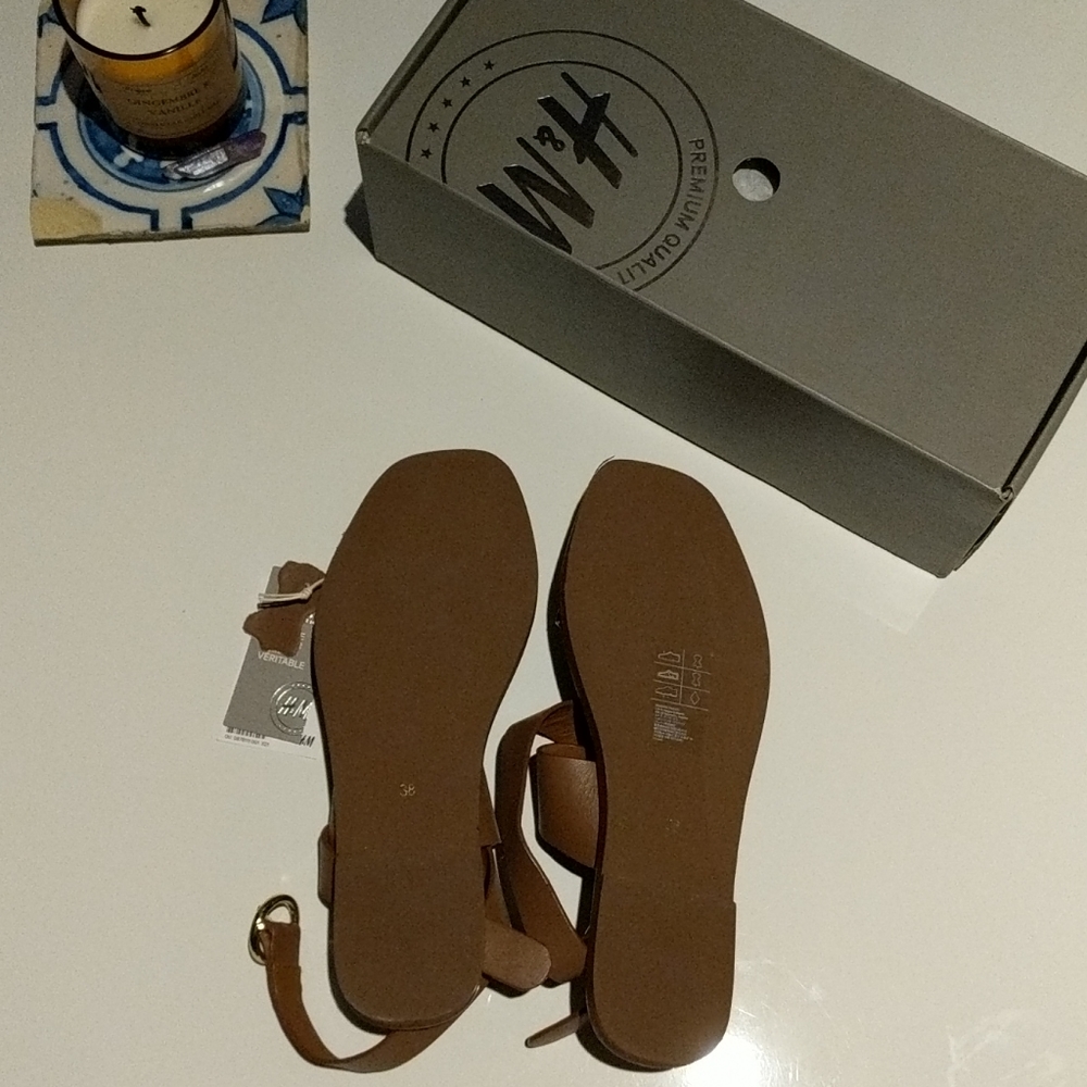 H&M Premium Quality leather sandals - Picture 4 of 5